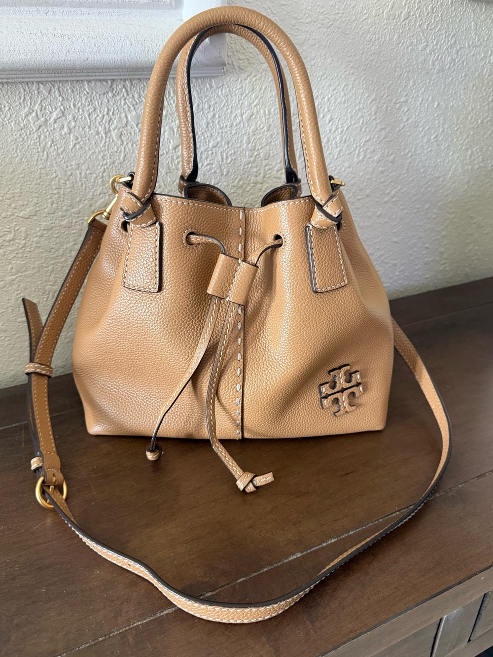 Tory Burch Mcgraw Bucket Drawstring Shoulder Bag